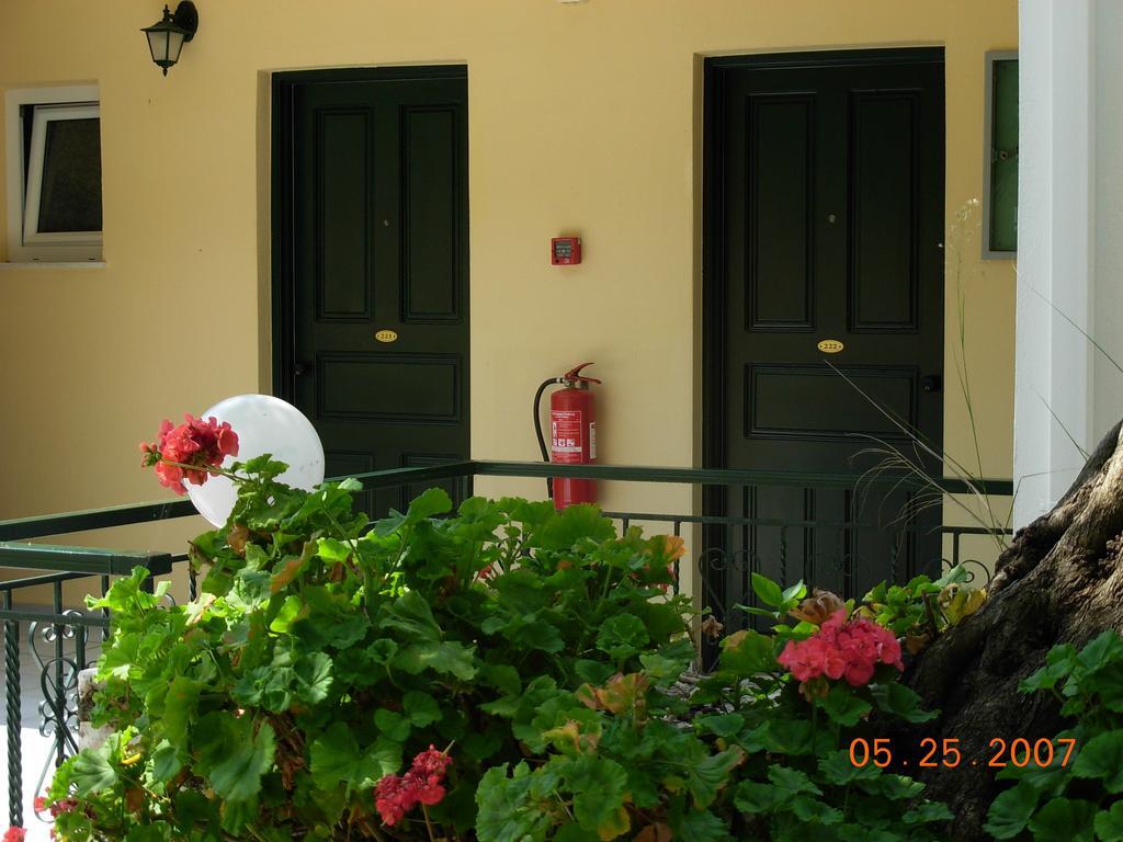 Marilena Hotel Ипсос Екстериор снимка